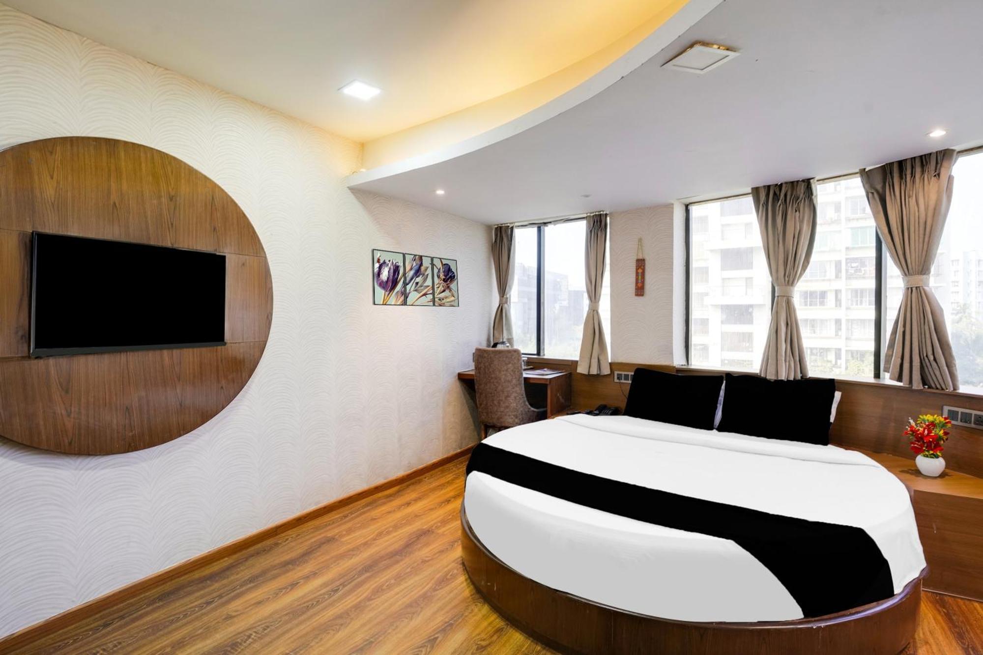 Super Collection O Andheri Near Western Express Highway Mumbai  Buitenkant foto